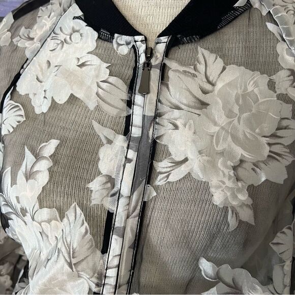 Piace black and white sheer floral zippered jacket size Large - Picture 6 of 8